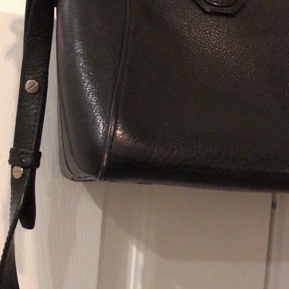 Gorgeous Givenchy Bag - Picture 10 of 16